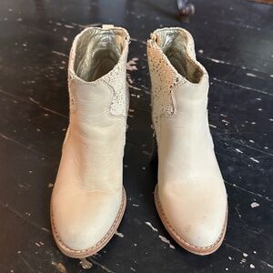 Lace and Leather Ankle Boots, sz 5